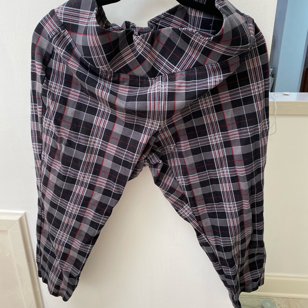 Torrid black plaid Capri